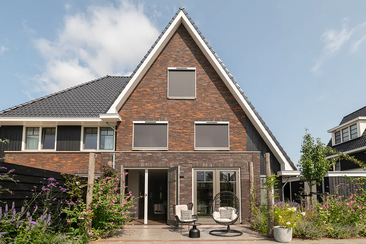 Waarom kiezen voor solar zonwering bij inhuis plaza