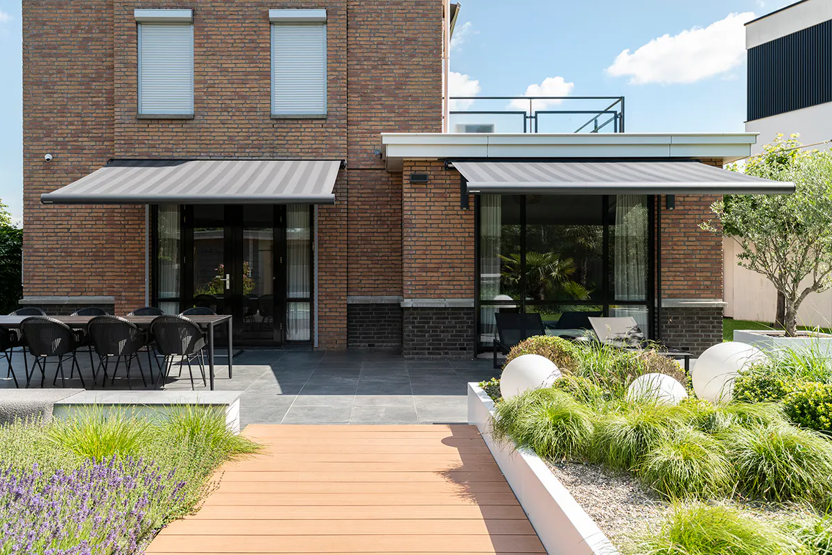 Zonwering bij inhuis plaza