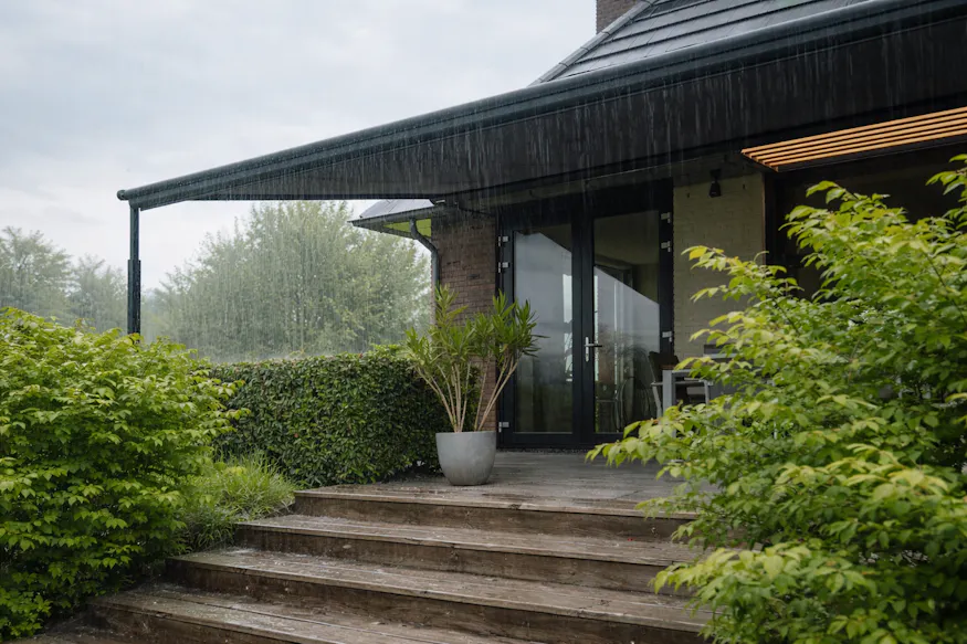 pergola zonwering waterdicht