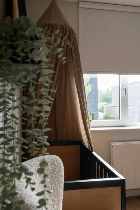 raamdecoratie kinderkamer rolgordijn zijgeleiding