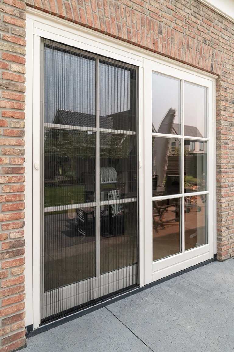 Project enkele plisse hordeur deur dicht