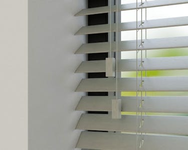 Houten jaloezie 25mm grijs | inhuis