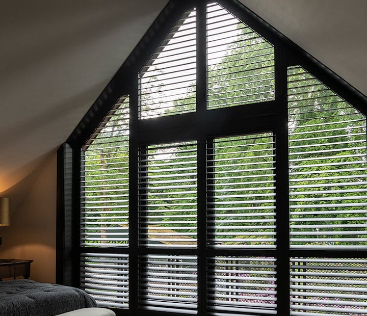 Blinds Raambekleding: Stijlvol en Functioneel voor Elk Raam () Blinds Raambekleding: Stijlvol en Functioneel voor Elk Raam