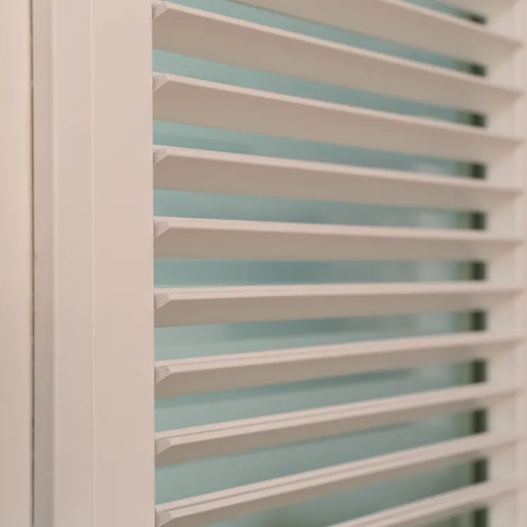 Shutters in frame | Blend